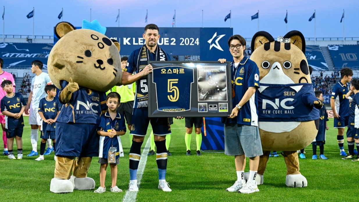 오스마르 K리그 통산 300경기 기념식